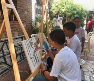 Clases en el taller de pintura