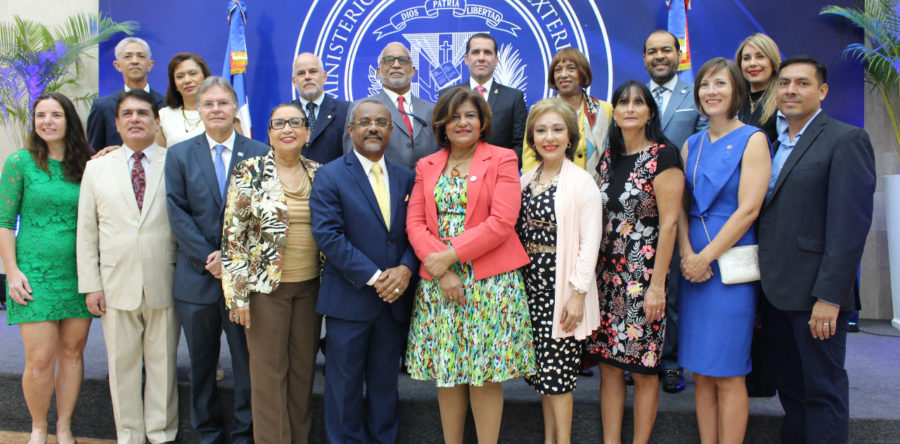 FUNDARTE PARTICIPA EN LA EXPOSICIÓN DE ARTESANÍAS DOMINICANAS