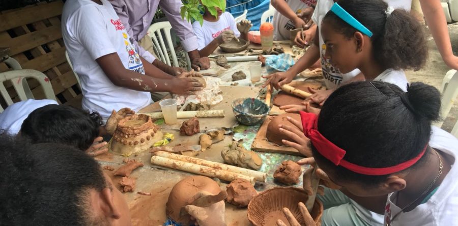 Finaliza campamento de niños y adolescentes para la artesanía en la Ciudad Colonial