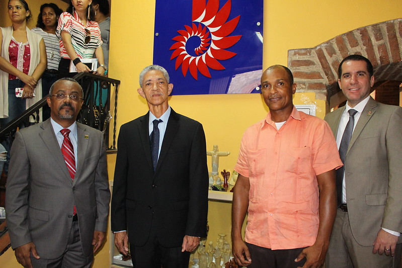CONMEMORAN DIA DEL ARTESANO DOMINICANO