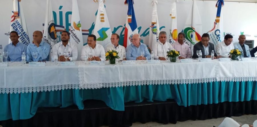 Celebración del Día Nacional del Larimar